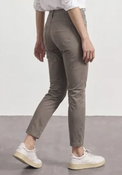 7/8 Slim Leg Hose im Satin-Look