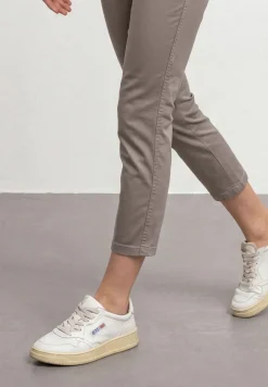 7/8 Slim Leg Hose im Satin-Look