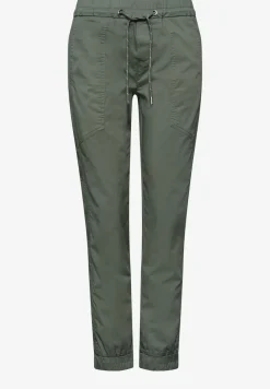 Slim Leg Hose in leichter Qualität