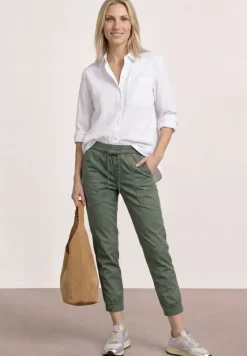 Slim Leg Hose in leichter Qualität
