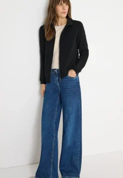 Softe Jacke mit Tapedetail