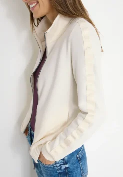 Softe Jacke mit Tapedetail