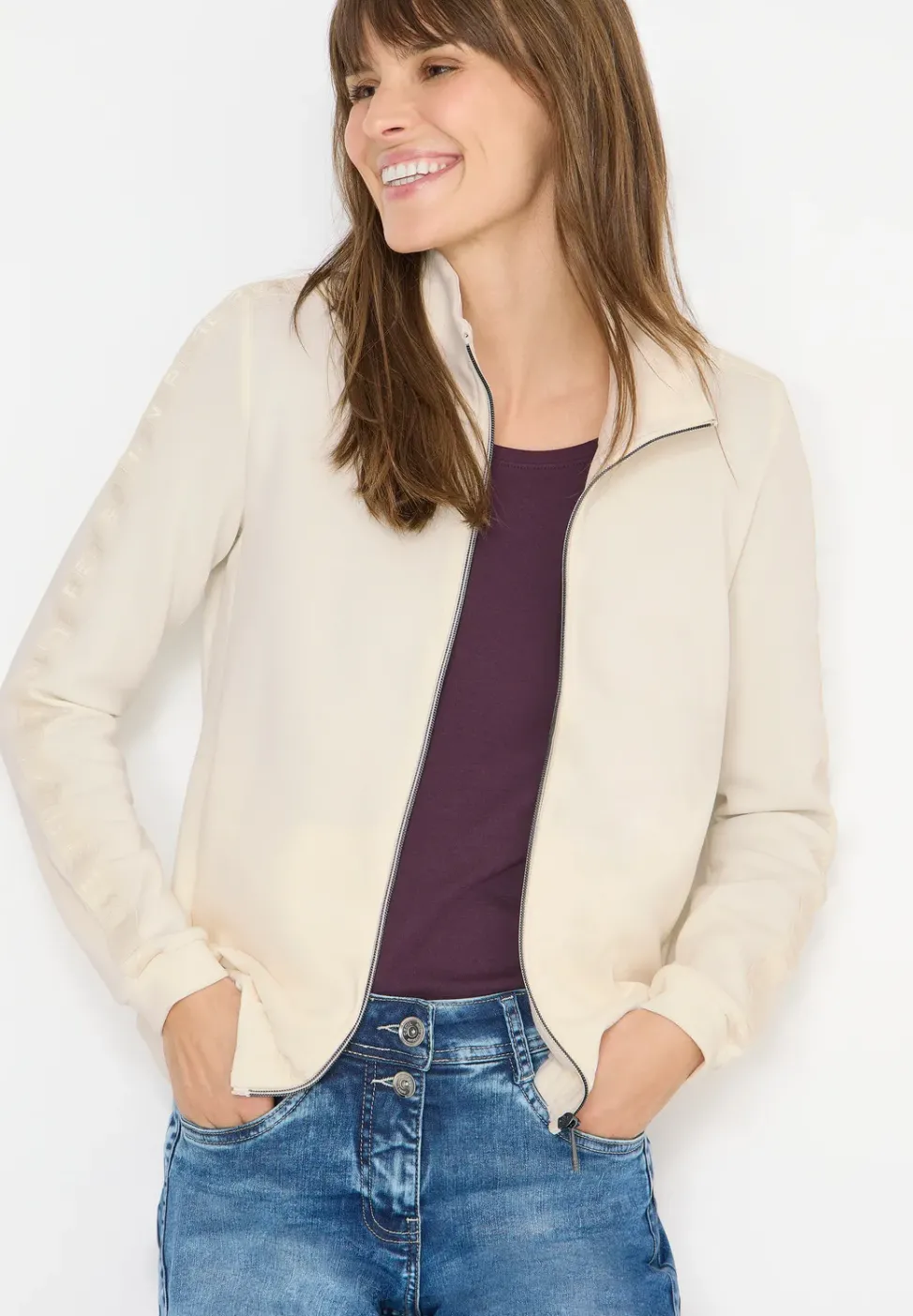 Softe Jacke mit Tapedetail