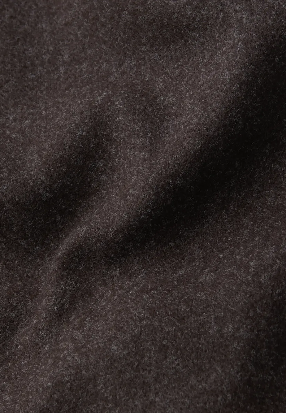 Softer Schal mit Dekosteinen