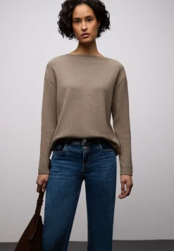 Softer Basic Pullover