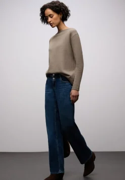 Softer Basic Pullover