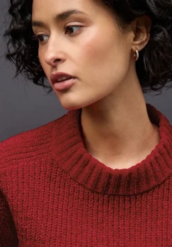 Softer Chenille Pullover