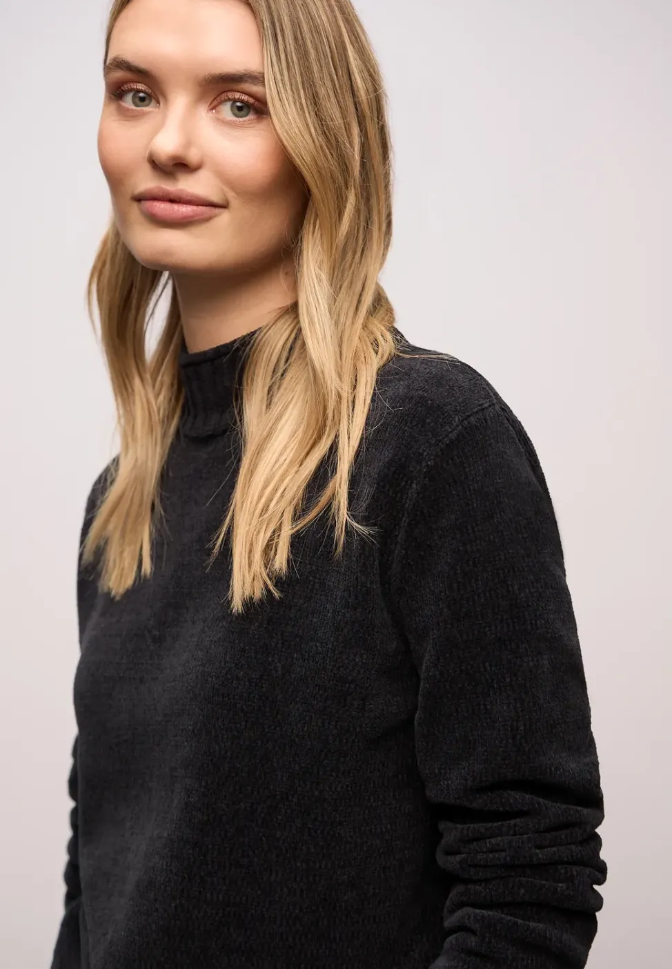 Softer Chenille Pullover