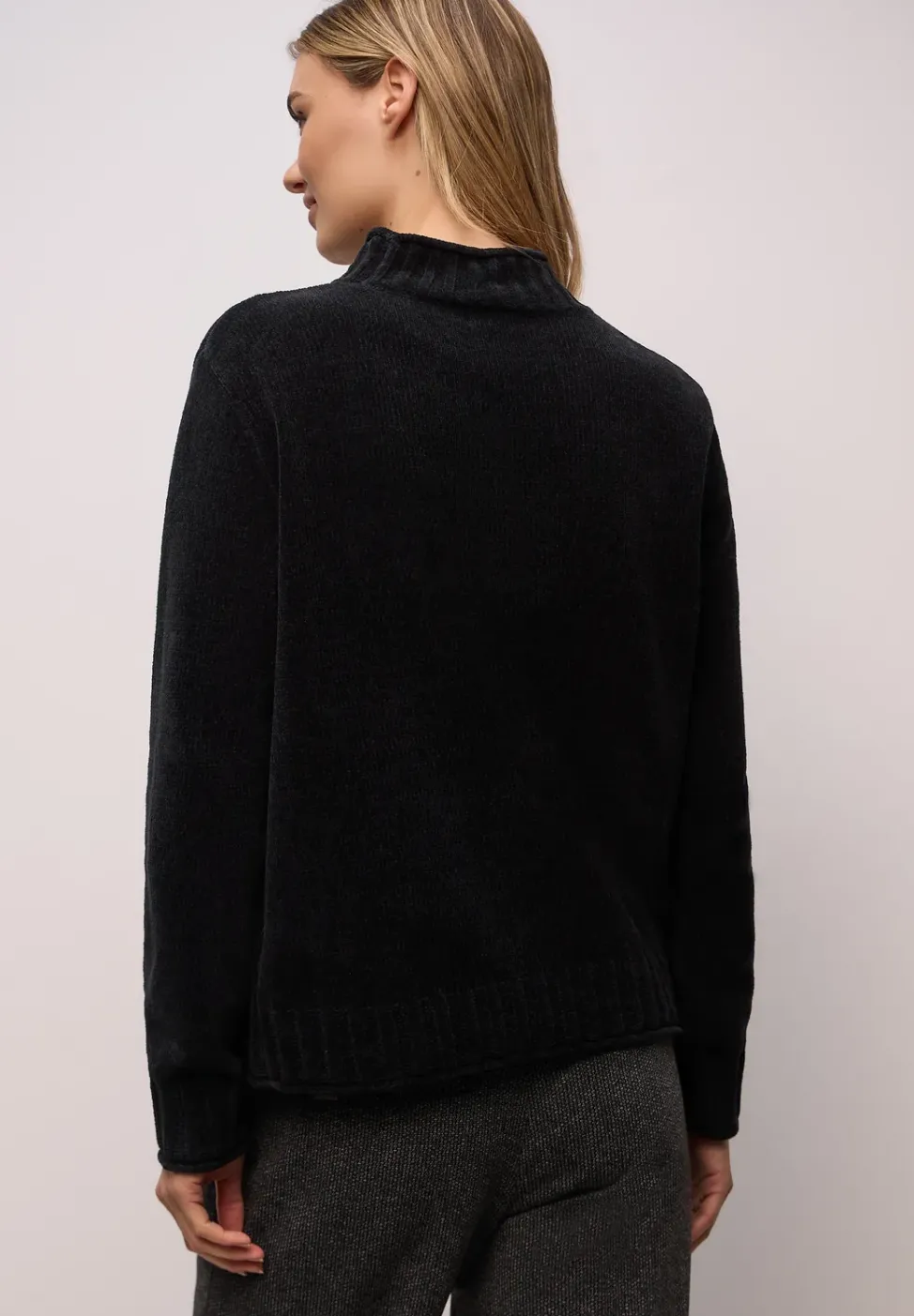 Softer Chenille Pullover