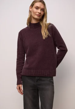 Softer Chenille Pullover