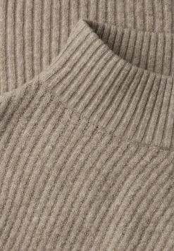 Softer Strukturpullover