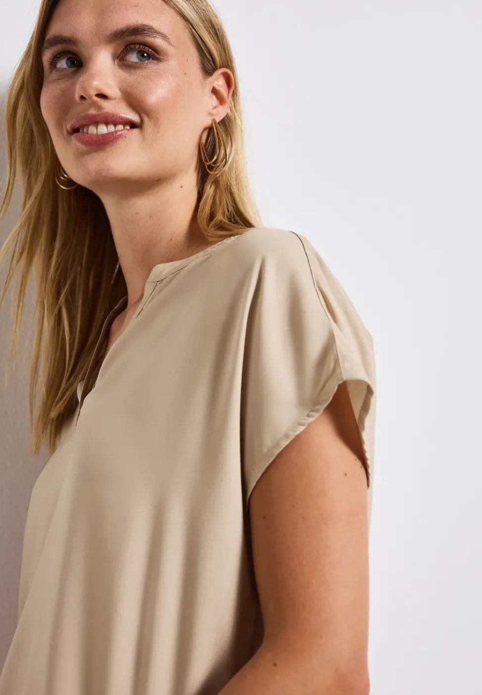 Split Neck Bluse in Unifarbe