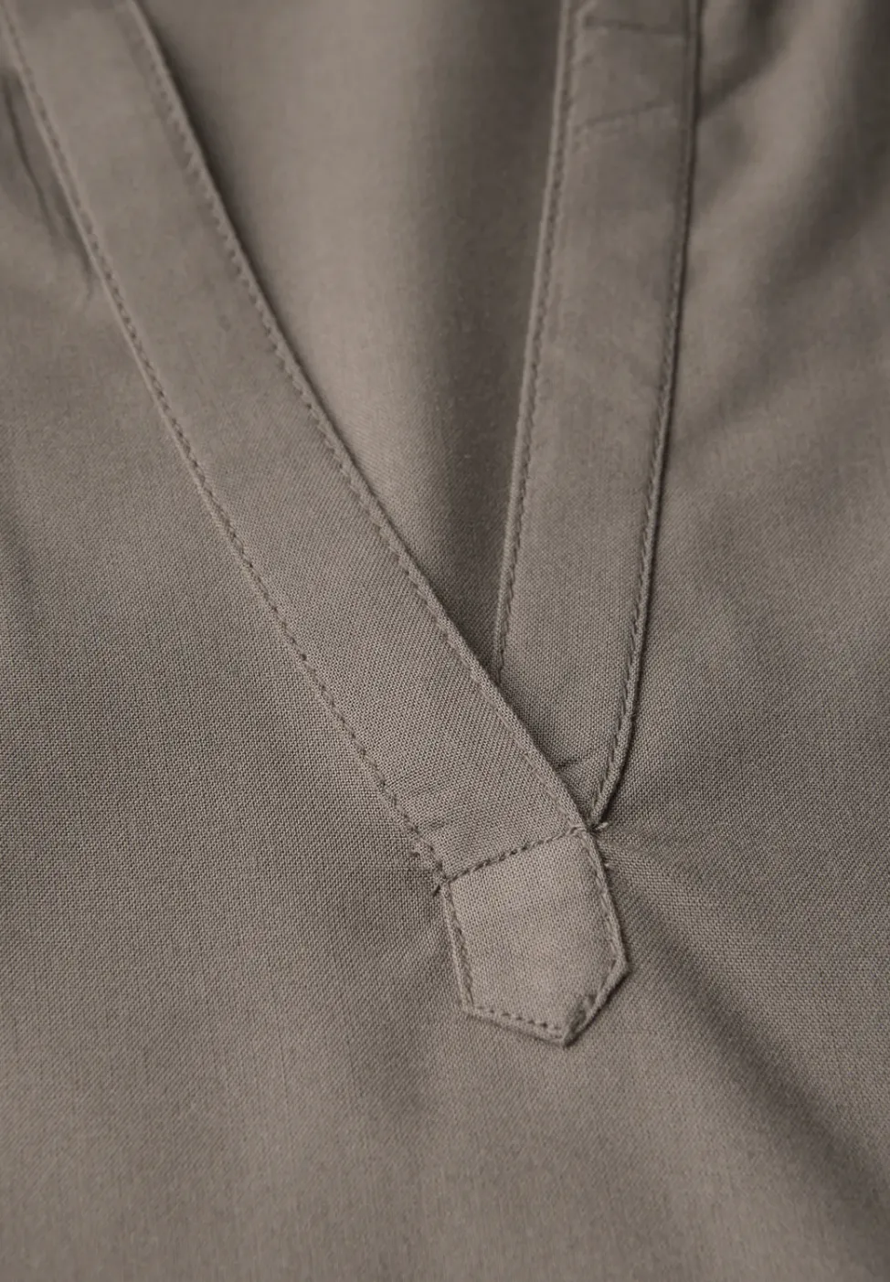 Split Neck Bluse in Unifarbe