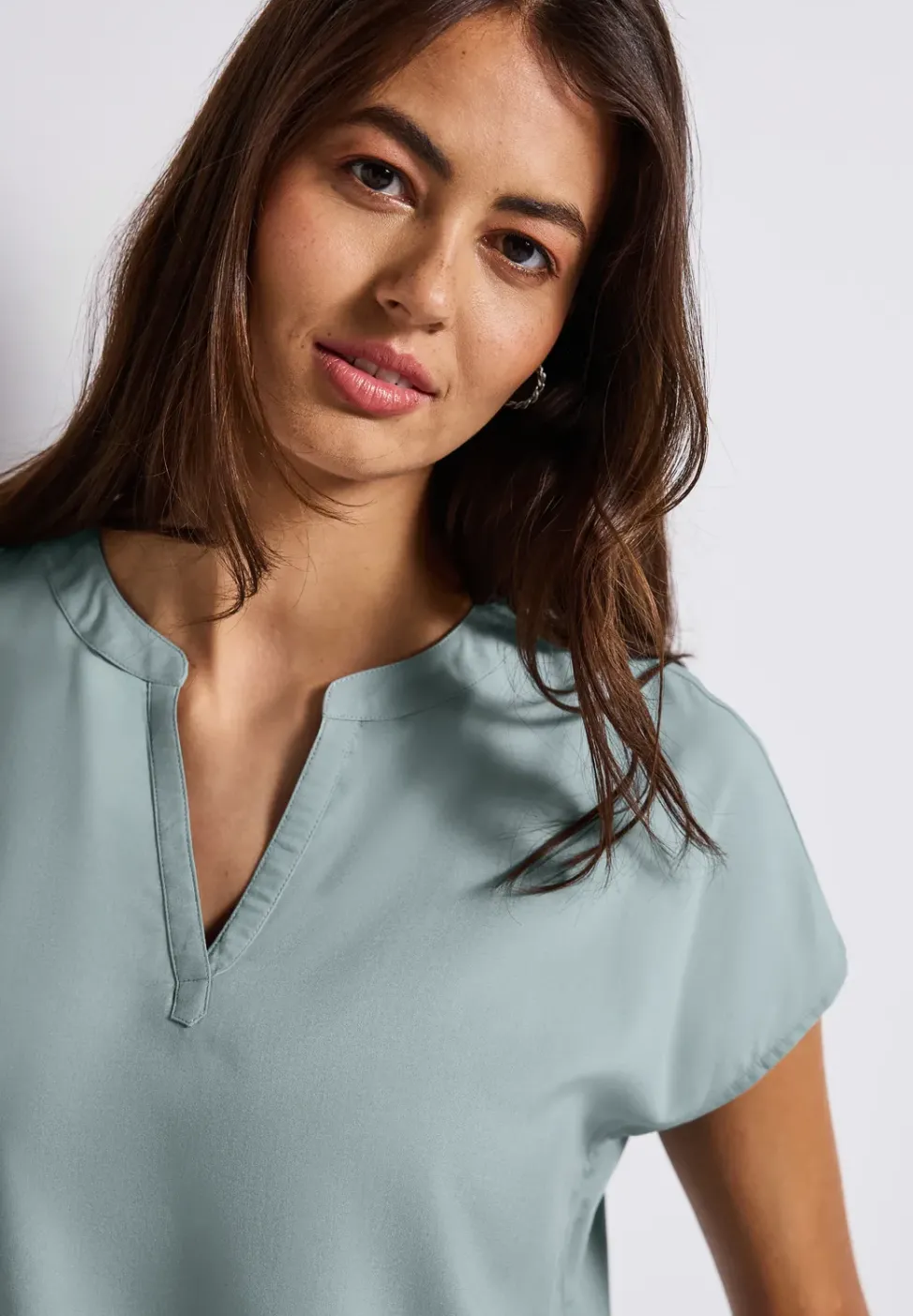 Split Neck Bluse in Unifarbe