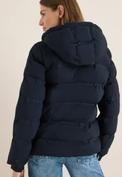 Sportive Jacke mit Kapuze