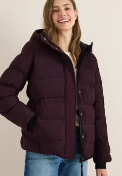 Sportive Jacke mit Kapuze