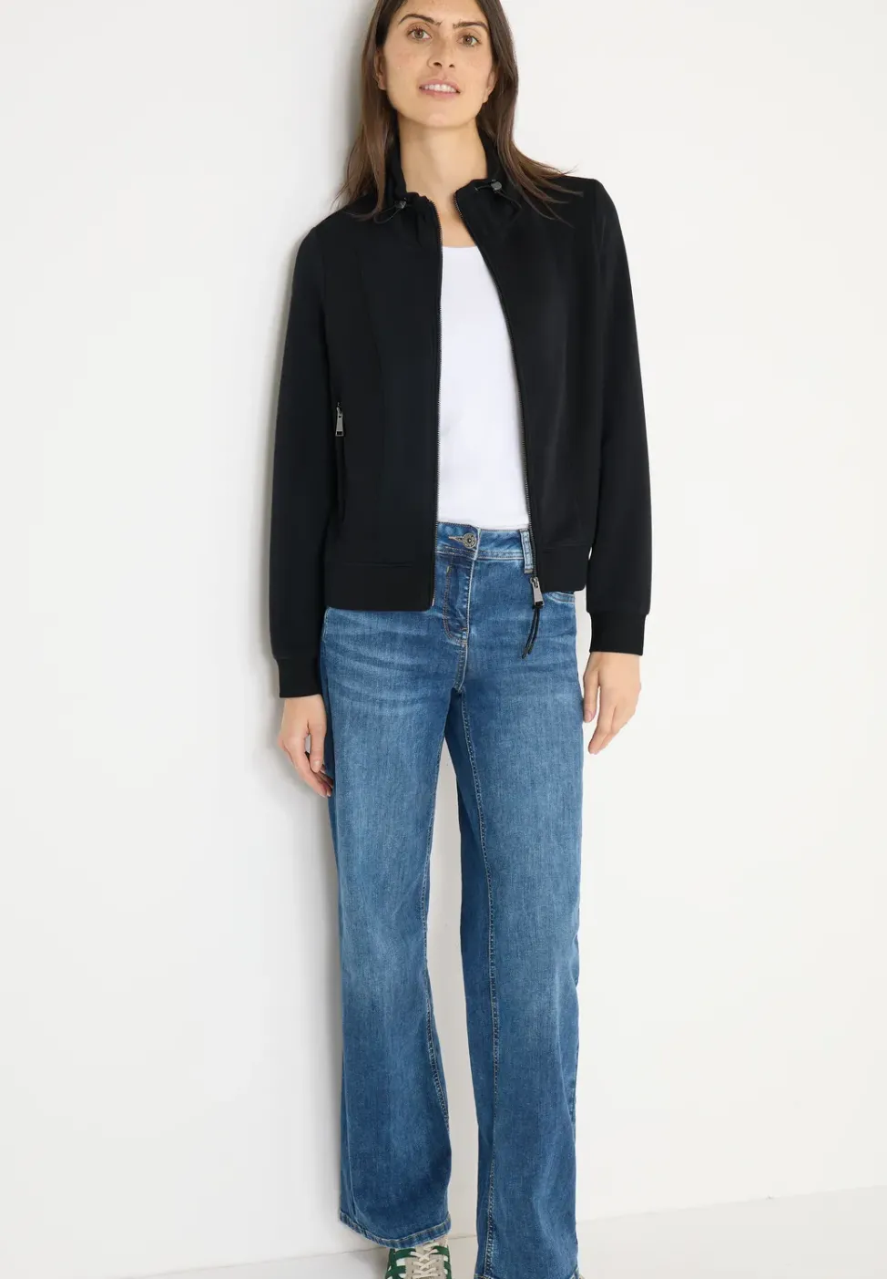 Sportive Sweatjacke