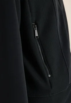 Sportive Sweatjacke