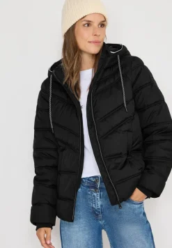 Steppjacke mit Kapuze