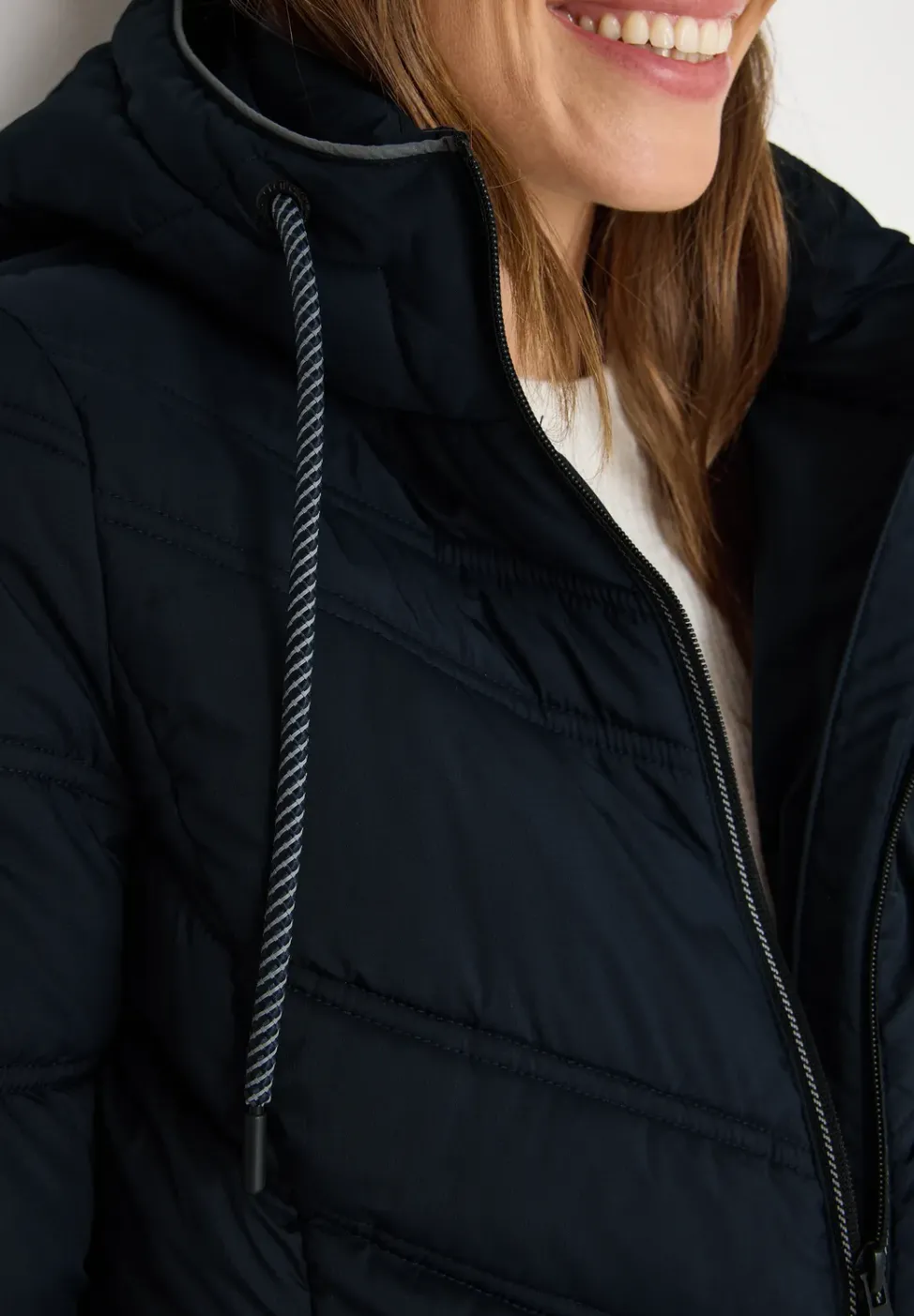 Steppjacke mit Kapuze