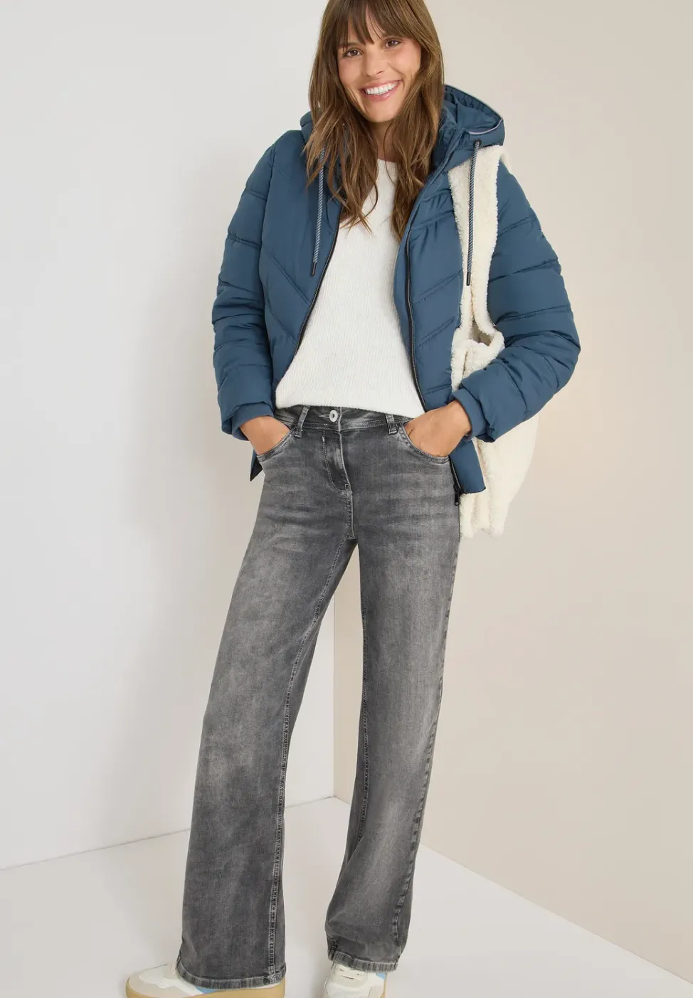 Steppjacke mit Kapuze