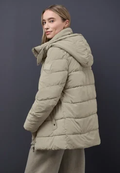 Steppjacke mit Strickdetails