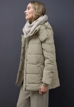 Steppjacke mit Strickdetails