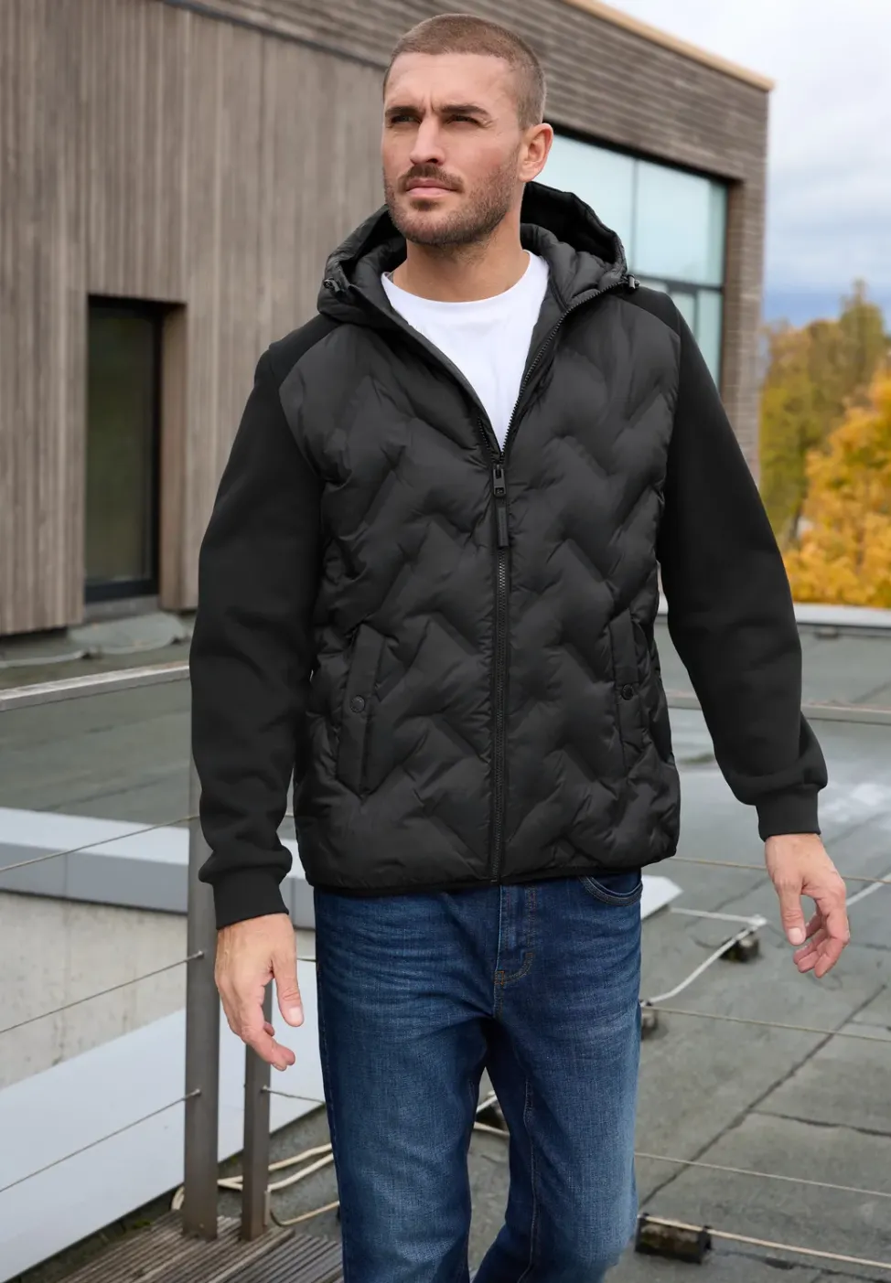 Steppjacke mit Sweat-Ärmeln