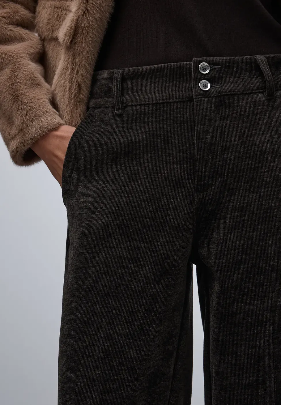 Straight Leg Cordhose