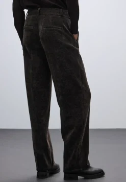Straight Leg Cordhose