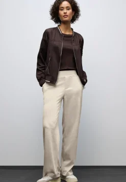 Straight Leg Cordhose