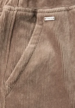 Straight Leg Cordhose