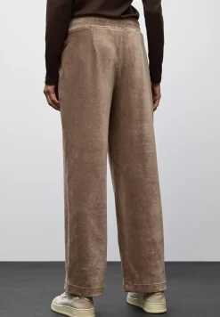 Straight Leg Cordhose