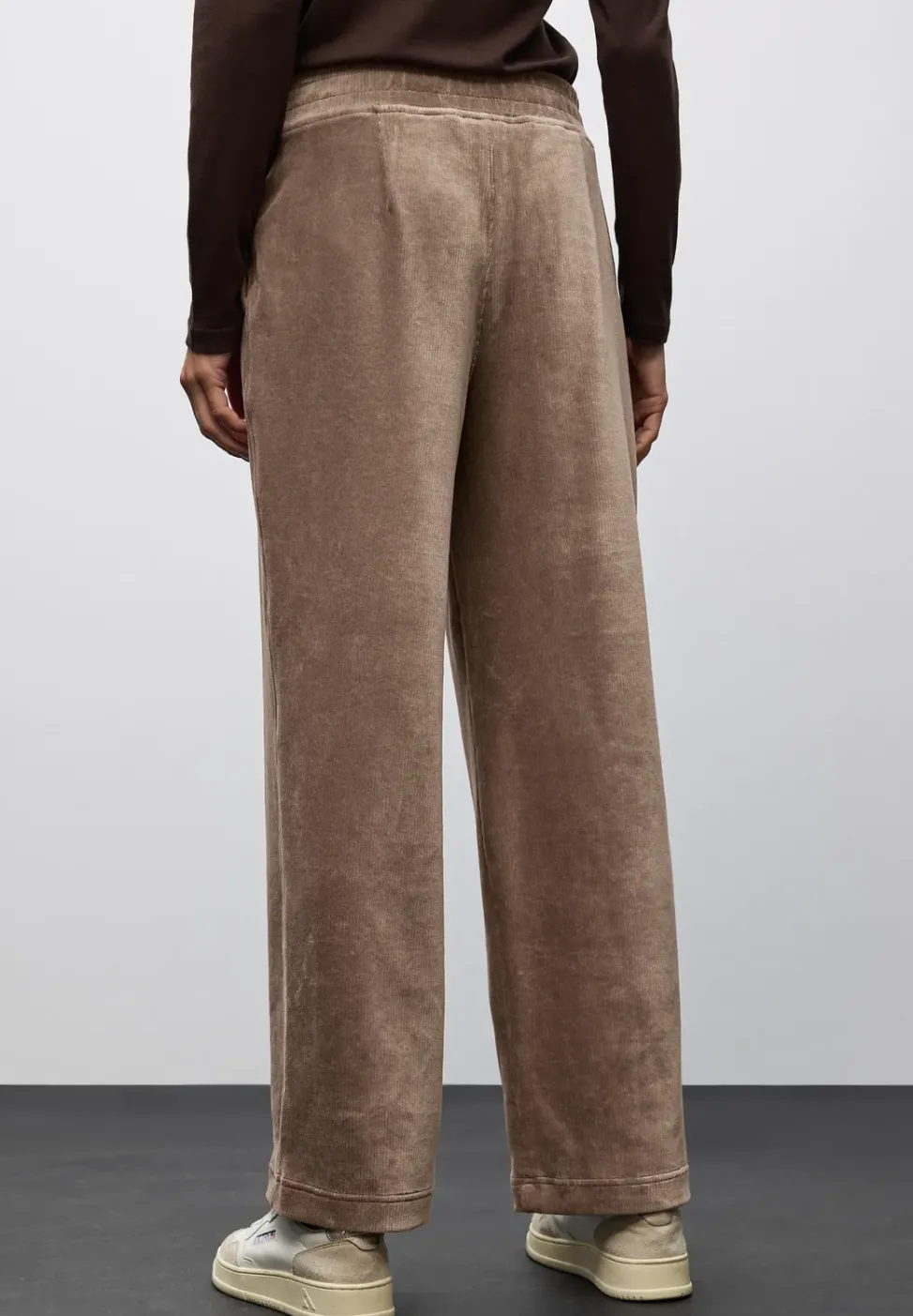 Straight Leg Cordhose