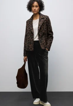 Straight Leg Cordhose