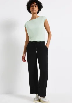 Straight Leg Hose