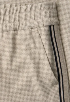Straight Leg Hose
