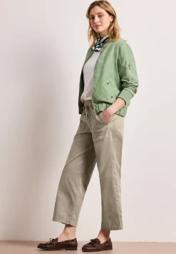 Straight Leg Hose in Hose Papertouchware