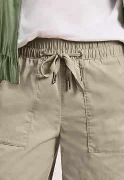 Straight Leg Hose in Hose Papertouchware