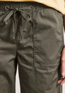 Straight Leg Hose in Hose Papertouchware