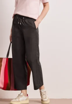 Straight Leg Hose in Hose Papertouchware