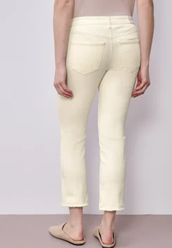 Straight Leg Jeans mit fransigem Saum