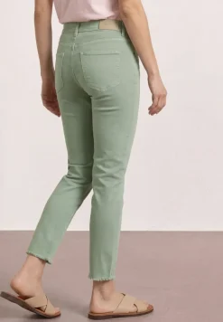 Straight Leg Jeans mit offenem Saum