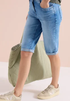 Straight Leg Jeansshorts im Slim Fit