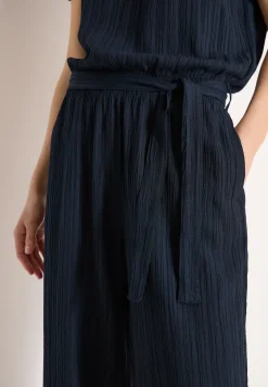 Straight Leg Jumpsuit mit Struktur
