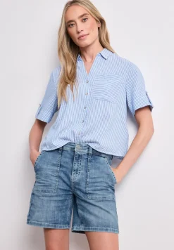 Straight Leg Shorts im Casual Fit