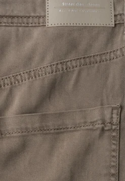 Straight Leg Shorts im Casual Fit