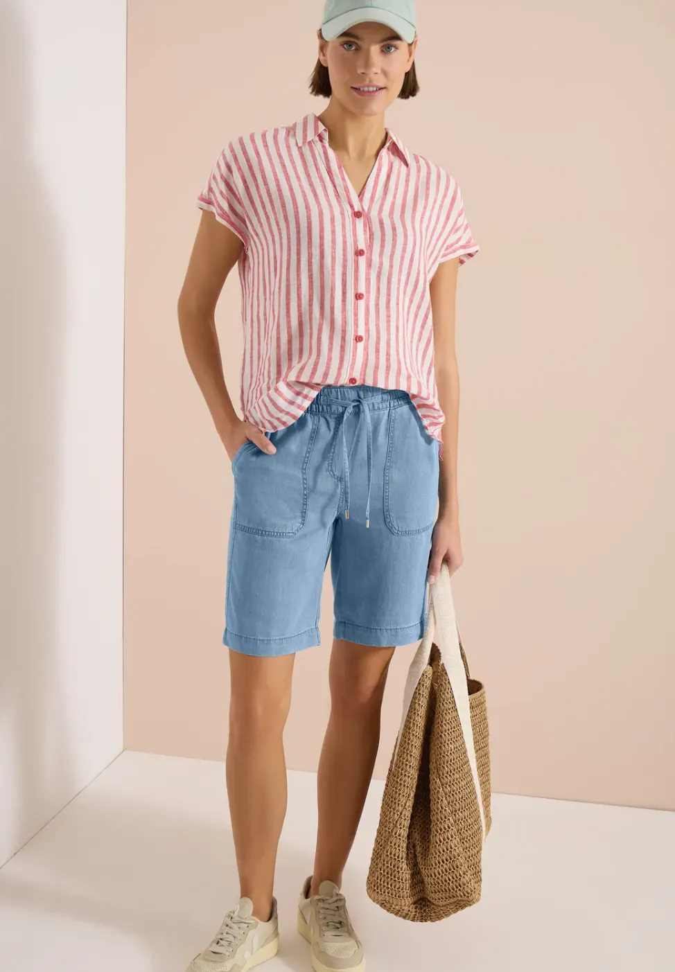 Straight Leg Shorts im Washed-Look