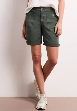 Straight Leg Bermuda mit Turn-Up