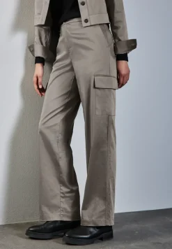 Straight Leg Cargo Hose